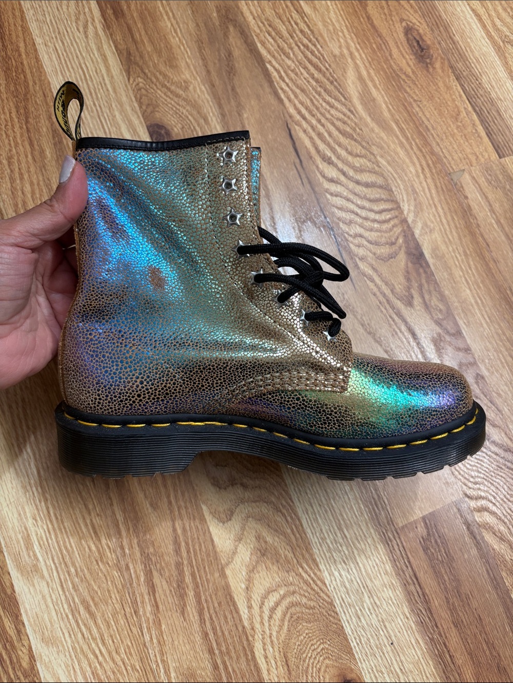 Dr. Martens AirWair Iridescent Sand Suede Leather Rainbow Ray Boots Size 7L - Picture 4 of 16